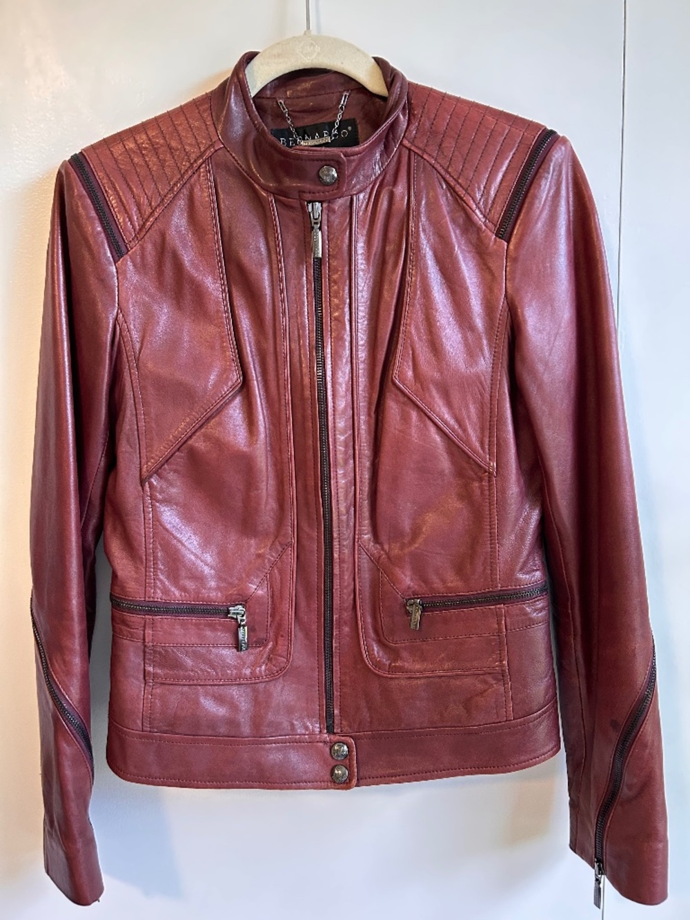Bernardo Oxblood Leather Moto Scuba Jacket Quilted Shoulder Size S - Picture 2 of 15